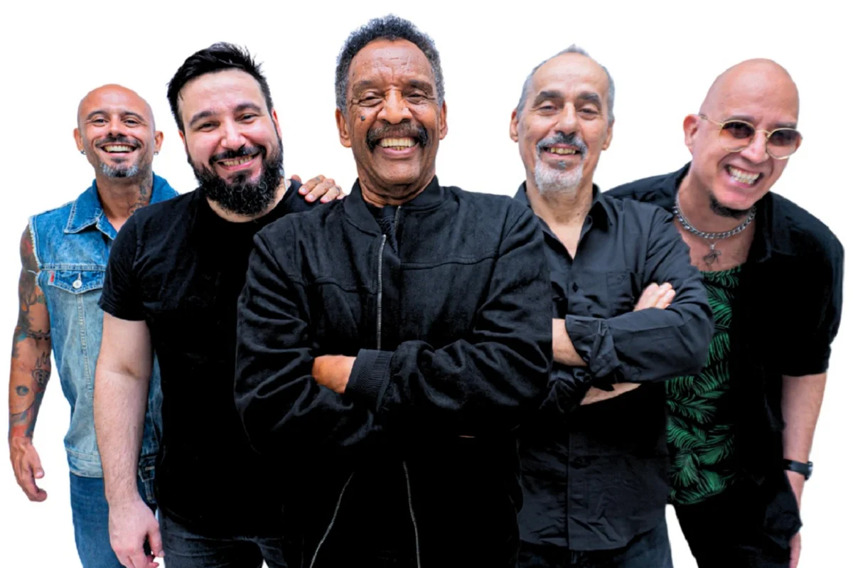 5256186_b6a57c42274b6a9