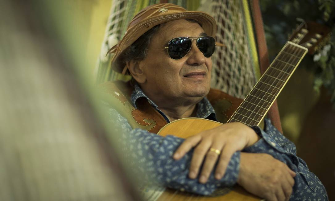 76109941_PA-Rio-de-Janeiro-RJ-10-04-2018-CONTE-ALGORetrato-do-musico-nordestino-Marcus-Lucenn