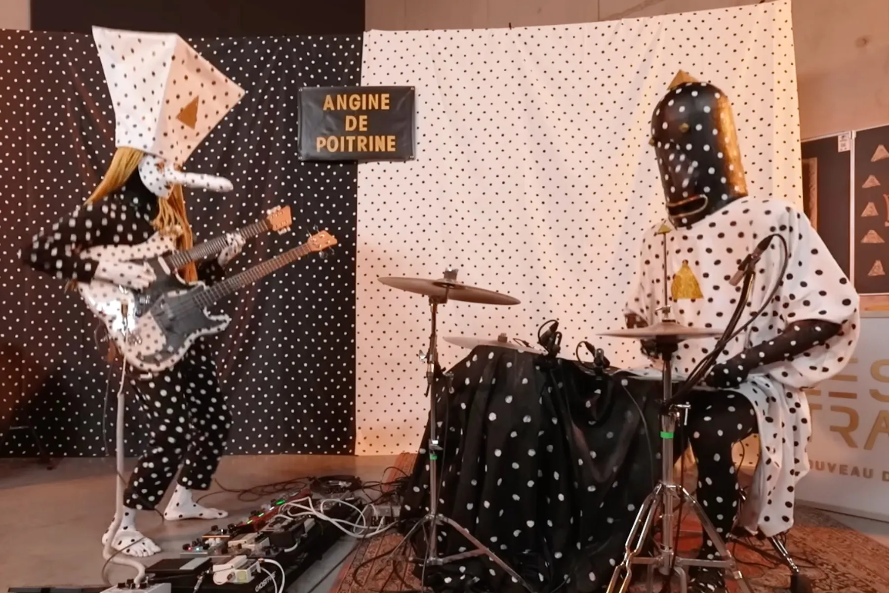 Angine-de-Poitrine-live-at-kexp-video-courtesy-billboard-1800